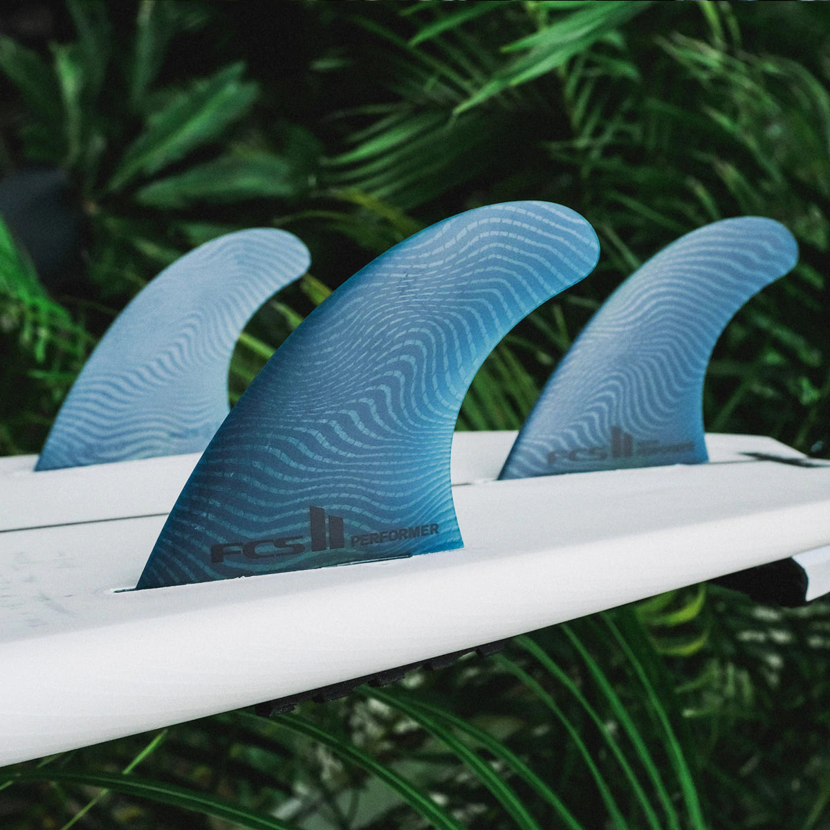 FCS II PERFORMER NEO GLASS TRI FINS